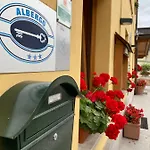 酒店 特里雅特酒店 3*
