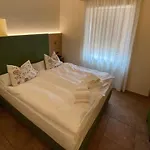 酒店 特里雅特酒店 3*