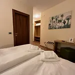 特里雅特酒店 3* 塔尔维西奥