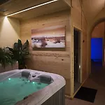 特里雅特酒店 塔尔维西奥