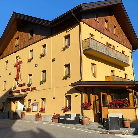 Szálloda Trieste 3*