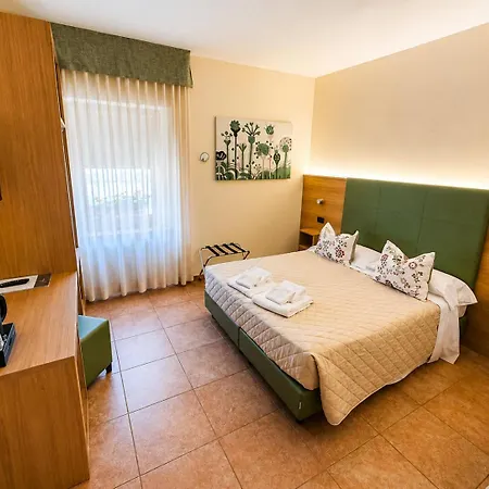 Hotel Trieste 3*