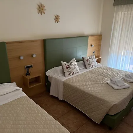Trieste 3*