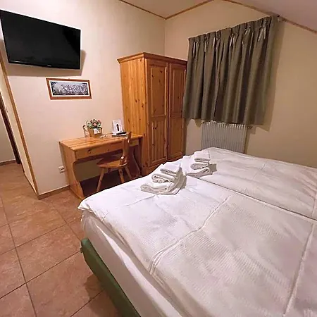 فندق Trieste تارفيسيو